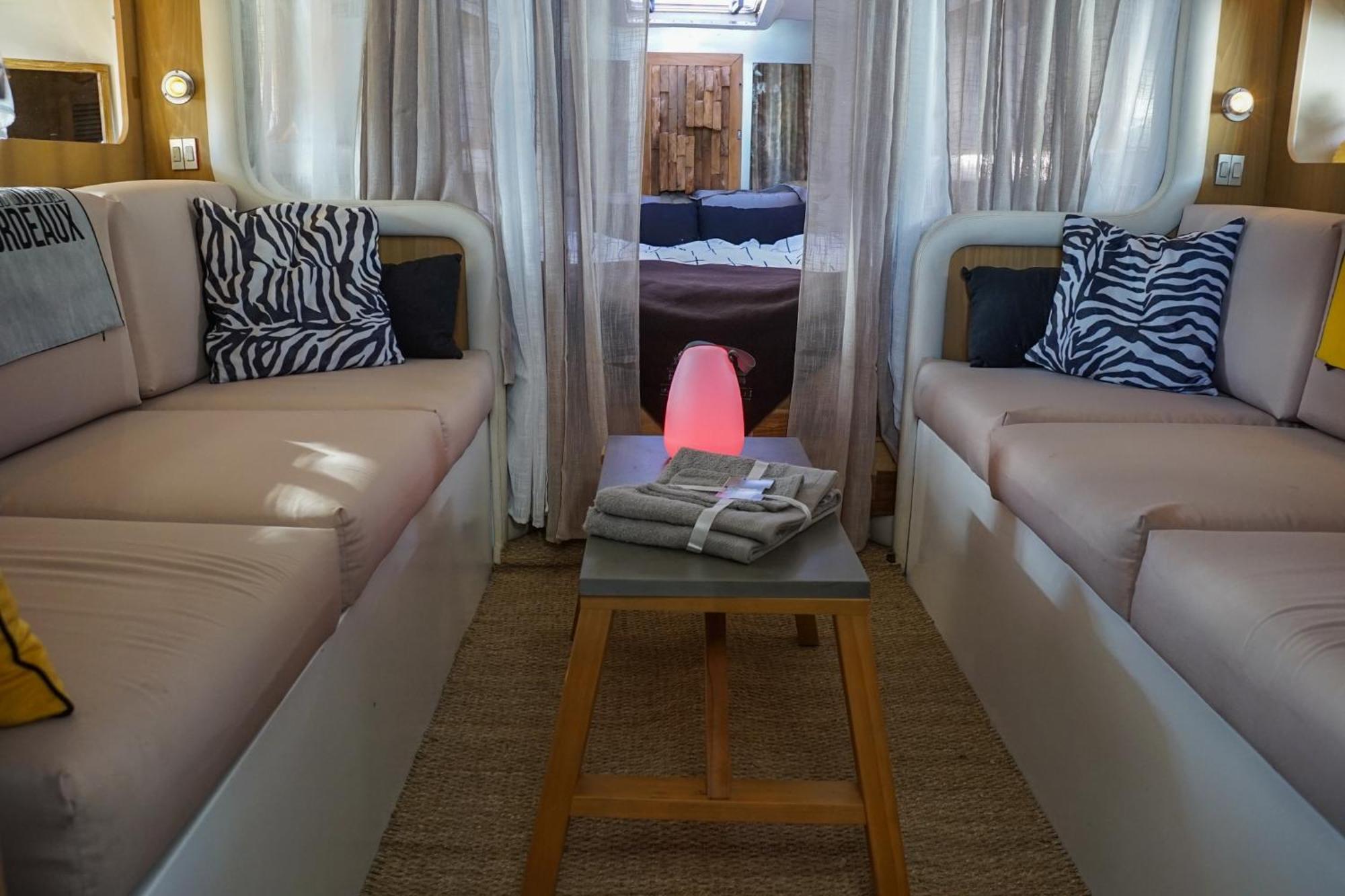 Bateau Cocoon En Amoureux Bordeaux Exterior photo